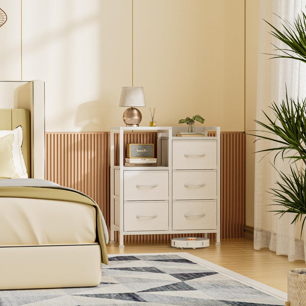 White 4 Drawer Dresser with 5 Storage Bins Z672