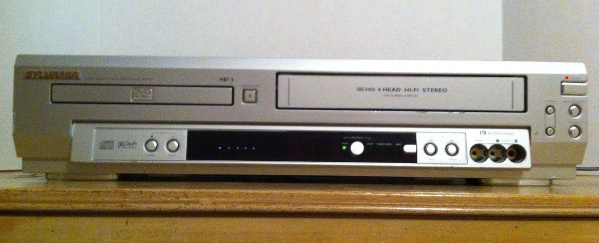 Video Cassette Recorder DVD Player R869